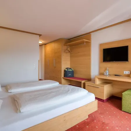 Alpinresort Schillerkopf 4* Buerserberg
